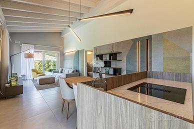 VILLA SINGOLA A DESENZANO DEL GARDA