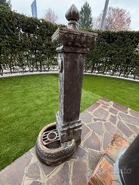 Fontana in ghisa per giardino.