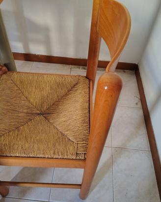 quattro sedie con seduta in paglia  25 euro totali
