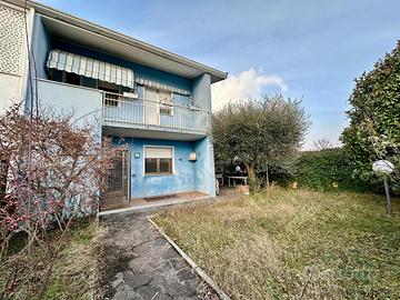 VILLASCHIERA TRICAMERE BISERVIZI