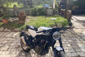 Husqvarna vitpilen 401