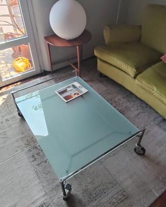tavolo Driade in vetro con rotelle