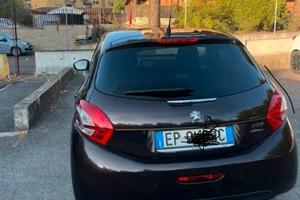 Peugeot 208 vti 120 cv 5 porte allure