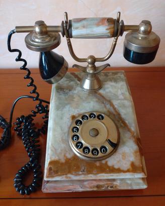 Telefono a disco rotante vintage retro grande