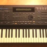 Tastiera musicale Roland E70