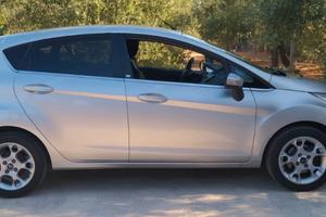 FORD Fiesta 1.4  5 porte Bz-GPL Titanium