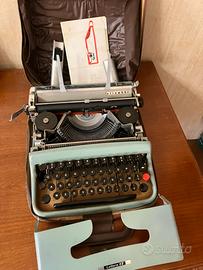 Macchina da scrivere Lettera 22