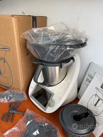 Bimby tm6 vorwerk pari al nuovo con accessori