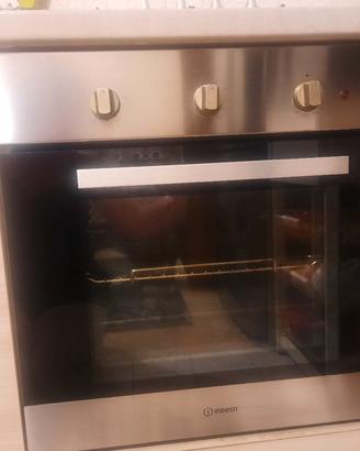 Forno elettrico  ad incasso INDESIT classe A