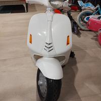 Piaggio Mini Vespa Elettrica per bambini 6V