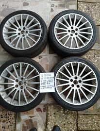 2  serie  di cerchi  in lega  con gomme