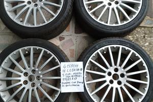 2  serie  di cerchi  in lega  con gomme