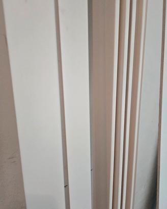 Battiscopa legno bianco