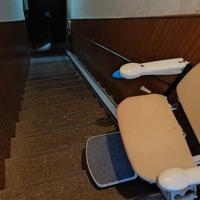 Seggiolino saliscendi elettrico