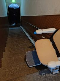 Seggiolino saliscendi elettrico