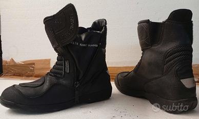 tuta pelle Dainese e accessori moto