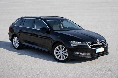 Skoda Superb TDI 150 CV Cambio automatico