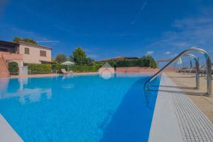 2 LOCALI A SAN TEODORO
