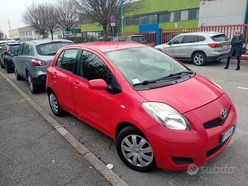 Toyota Yaris 1.0 5 porte Sol OK NEOPATENTATI