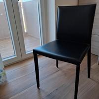 Sedie in buone condizioni 