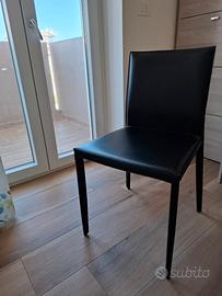 Sedie in buone condizioni 