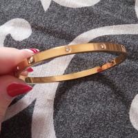 Bracciale rigido con chiusura a clip