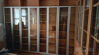 Libreria BILLY IKEA con ante, moduli singoli