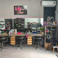  arredamento per negozio parrucchiera/e