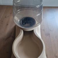 Distributore acqua per cani