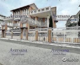 Villa con ampie metrature, livelli da 100mq