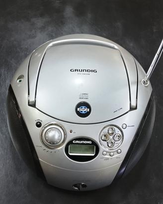 RADIO CD USB GRUNDIG