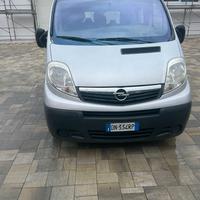 Opel vivaro anno 2008 con 200 Milla km