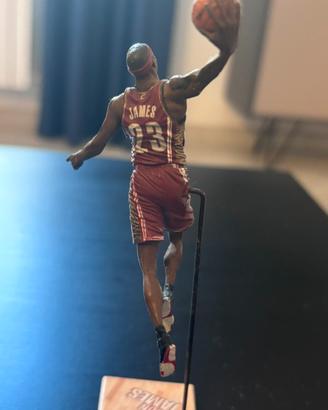 Action Figure LeBron James Cleveland Cavaliers NBA