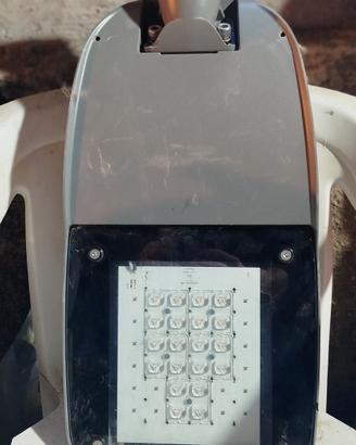 lampione led esterno basso consumo 