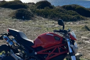 Ducati Monster 696 + 2013 A2