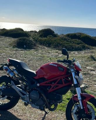 Ducati Monster 696 + 2013 A2