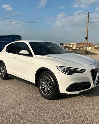 Alfa Romeo Stelvio 2.2 Turbodiesel 190 CV AT8 Q4 B