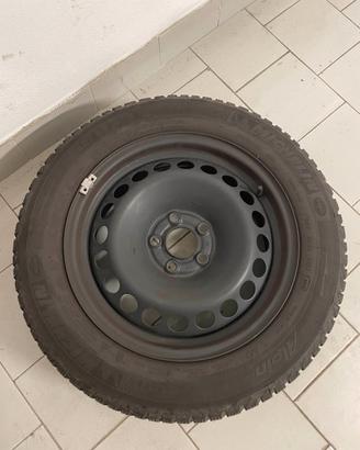 n.4 cerchi con gomme invernali per Audi A1 / 2018