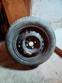 4 Gomme neve KIA da 14" + cerchi e copricerchi