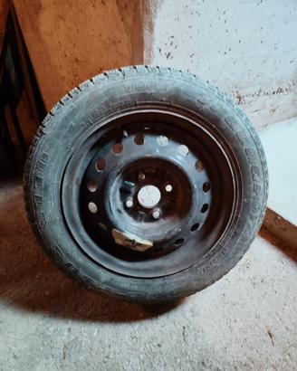 4 Gomme neve KIA da 14" + cerchi e copricerchi