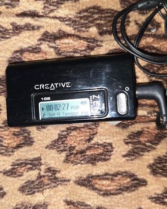 2 lettori mp3 creative e Philips ben tenuti. 