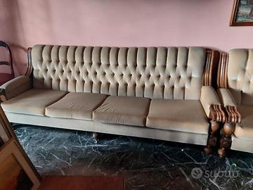 Divano 4 posti + 2 poltrone