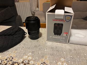 Samyang AF 35mm F1.4 FE – Attacco Sony E