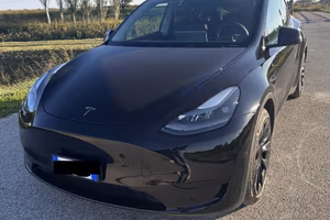 Tesla Model Y Standard Range - Nov 2022