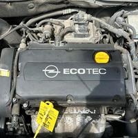 OPEL ASTRA motore usato Z16XER