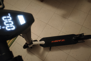 Monopattino elettrico esrz aprilia