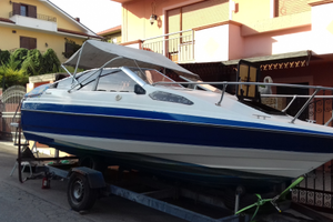Bayliner capri cuddy