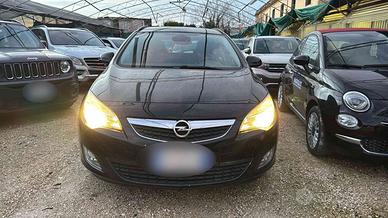 Opel Astra 1.7 CDTI 125CV 5p Cosmo 2012 USATO