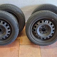 4 Cerchi e Gomme 155/65/14 per Citroen C1 o Toyota