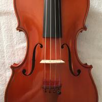 Strumento musicale di liuteria (viola)